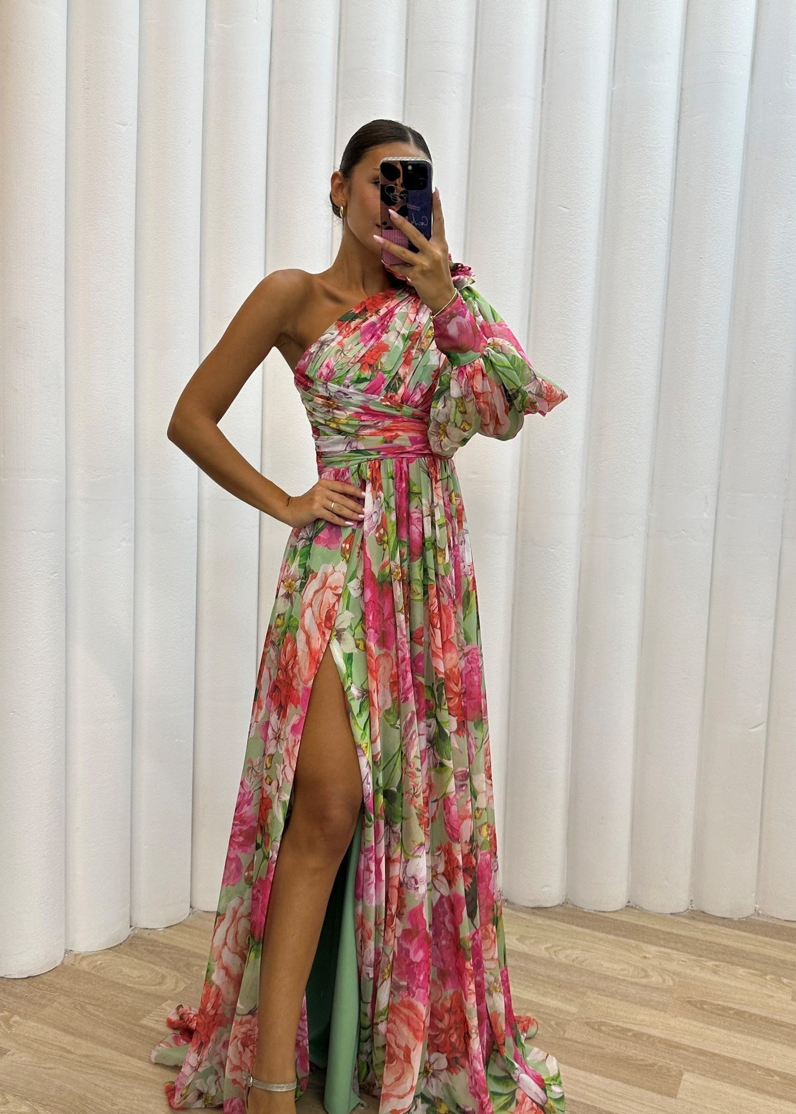 Whitney - Vestido Elegante e Fluido