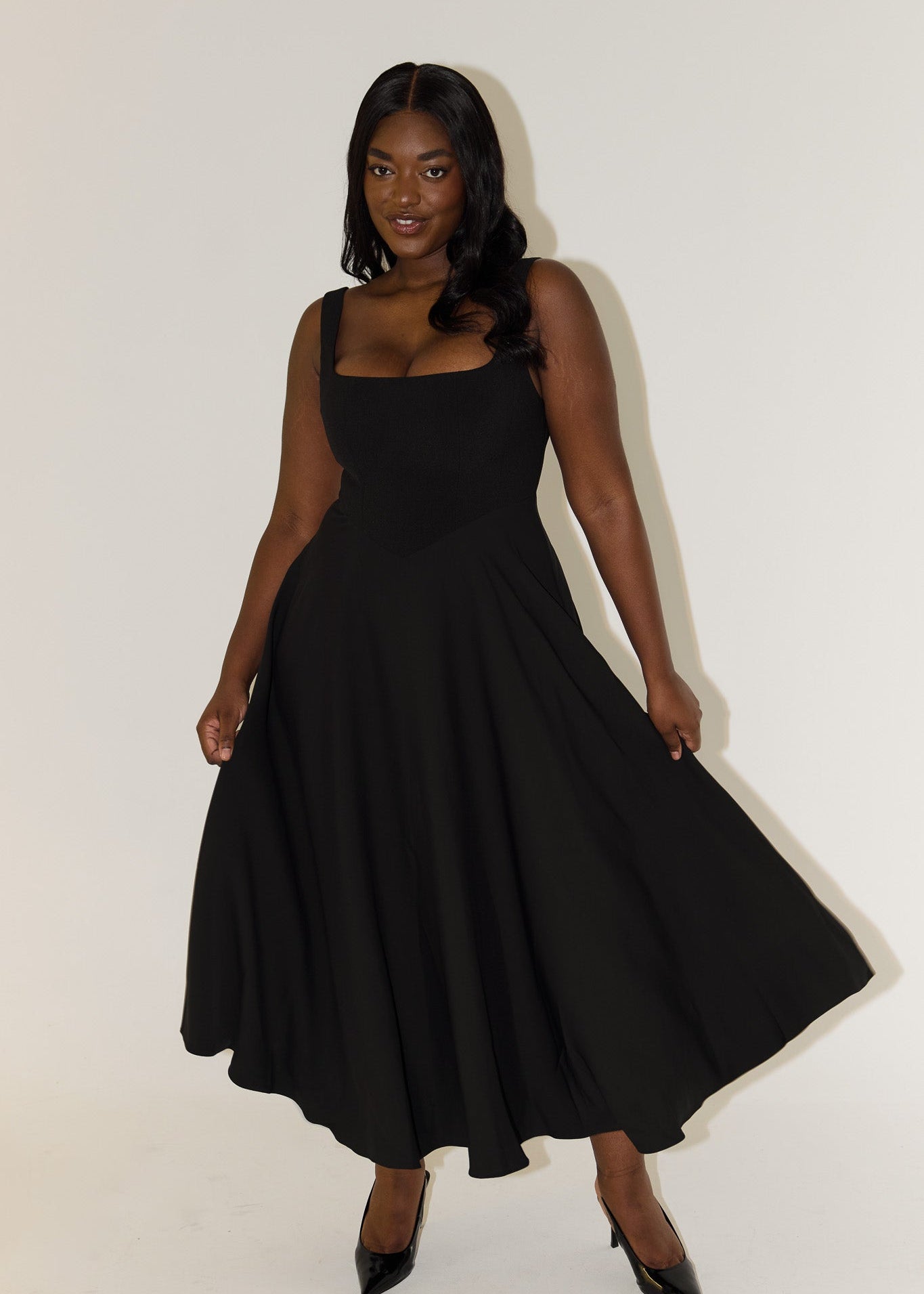 Amélia - Vestido Midi Intemporal